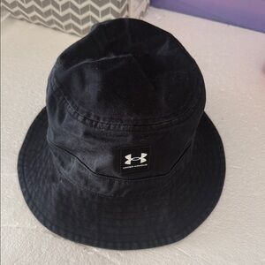 Under Armour Dark Bucket Hat